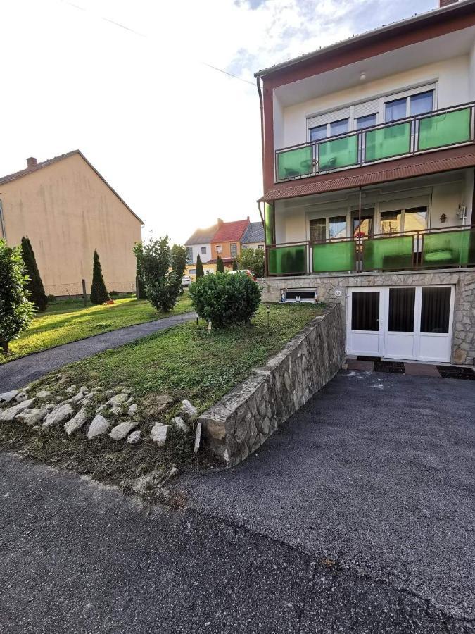 Nagyok Apartman Apartamento Zalakaros Exterior foto